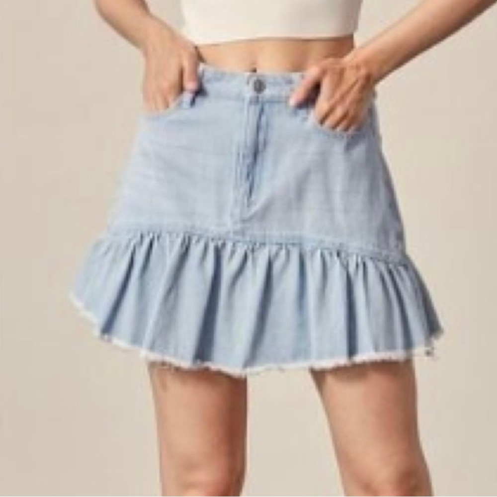 Hollister ruffled mini skirt new